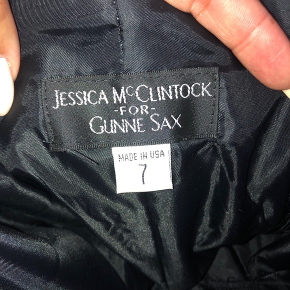 Size 7 Black Cocktail Dress w/Gold Sequence - Picture 5 of 6